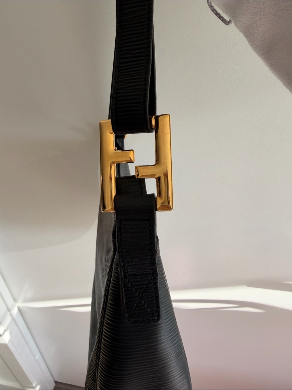 Fendi Black Leather Shoulder Bag with Gold Hardware - Picture 2 of 2